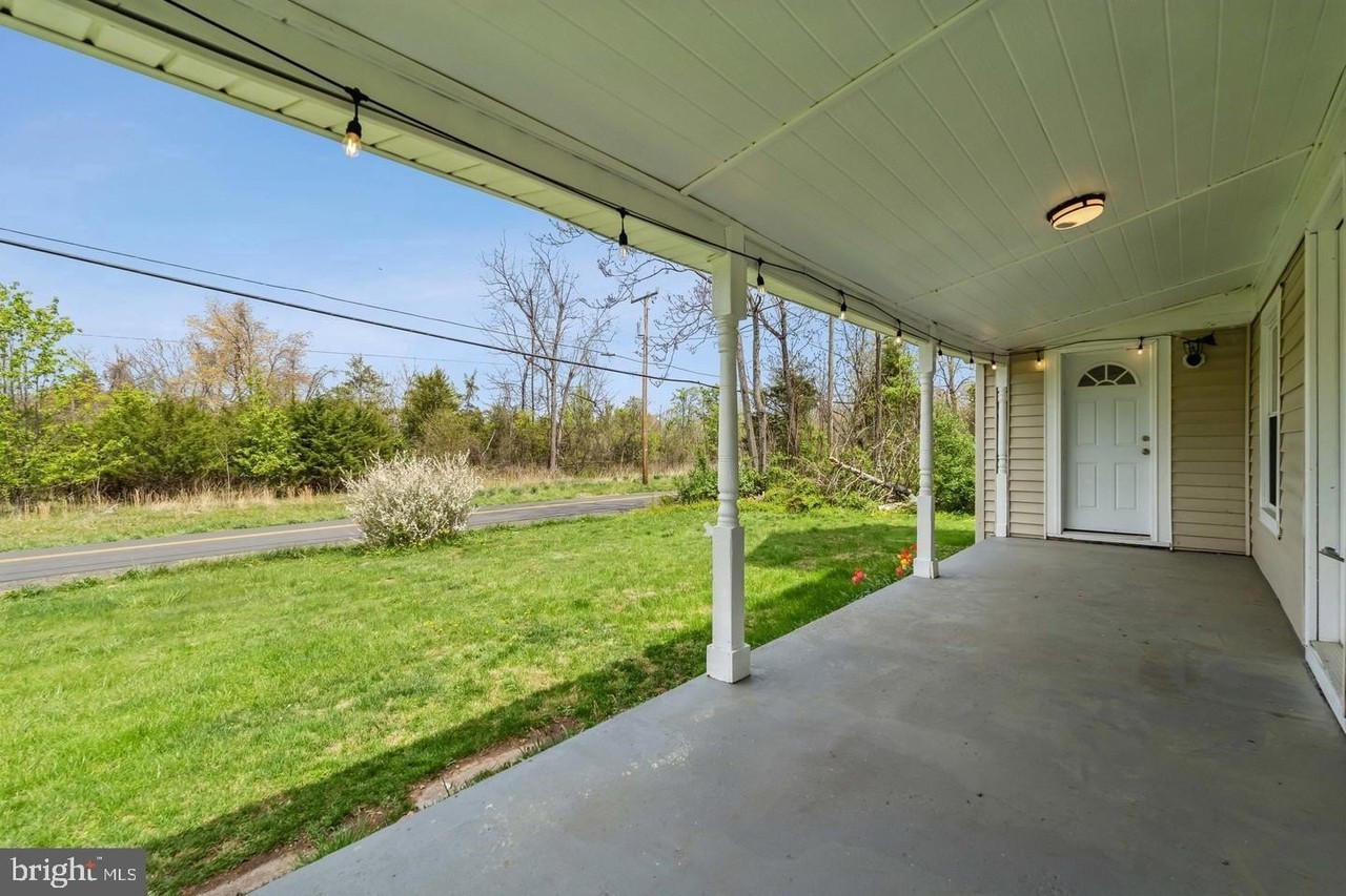 5023 Broad Run Church Rd - Photo 2 of 38