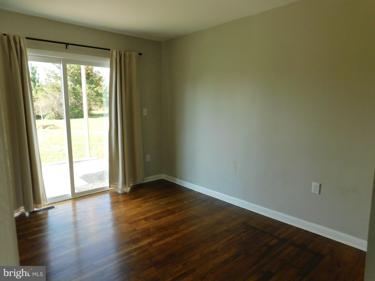 146 Sunset Dr - Photo 3 of 21