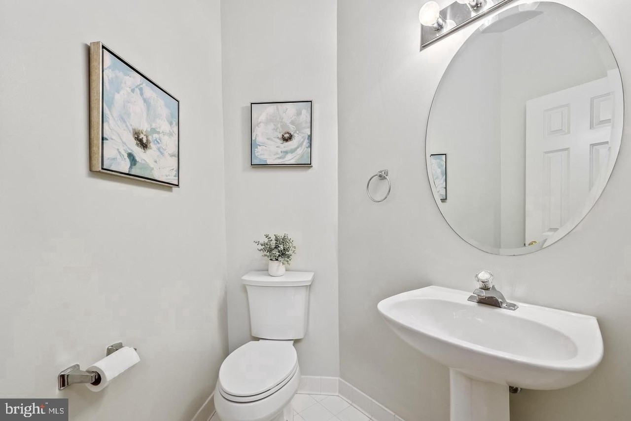 6329 Franconia Commons Dr - Photo 3 of 17