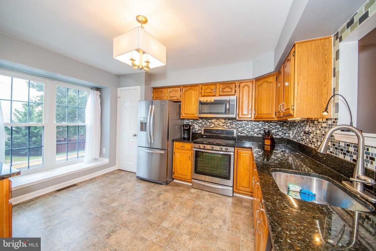 6831 Signature Cir - Photo 2 of 29