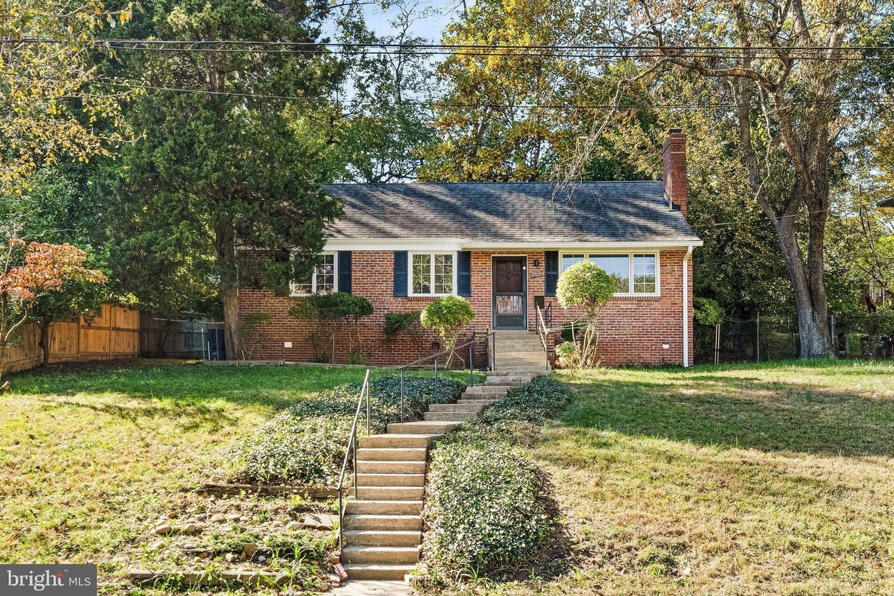 7307 Woodley Pl - Photo 2 of 28
