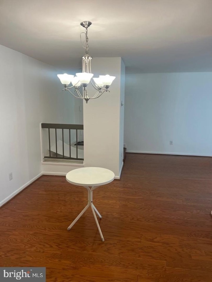 11232 Chestnut Grove Sq #135 - Photo 3 of 50