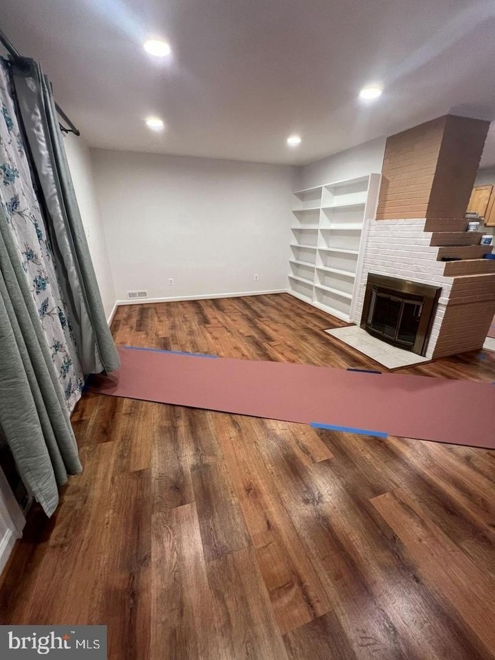 7305 Charlotte St - Photo 5 of 12