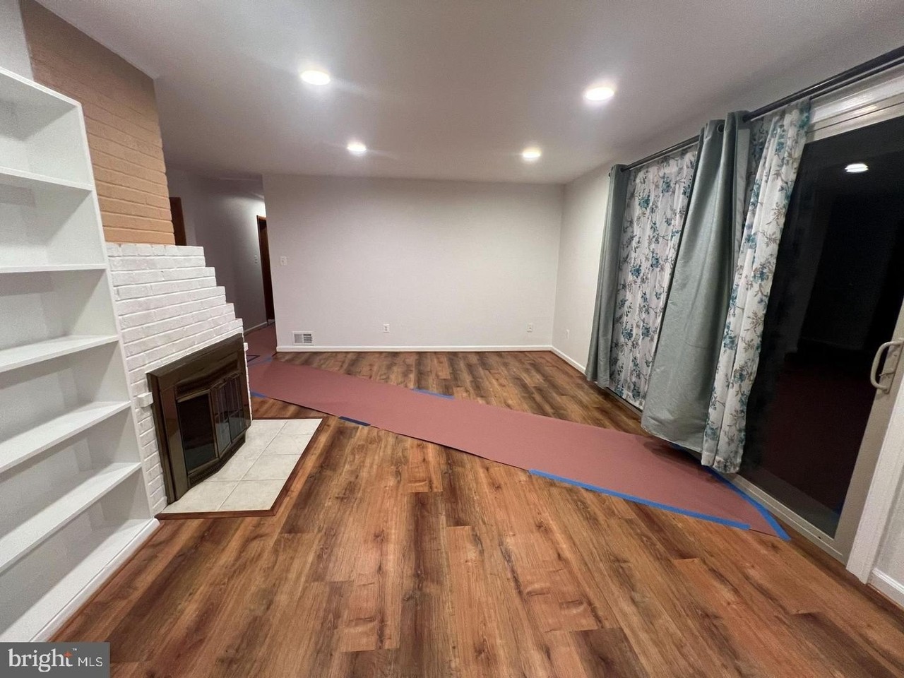 7305 Charlotte St - Photo 6 of 12