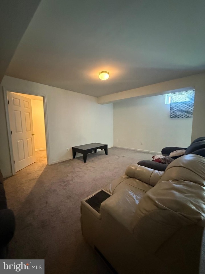 15106 Toccoa Ct - Photo 4 of 12