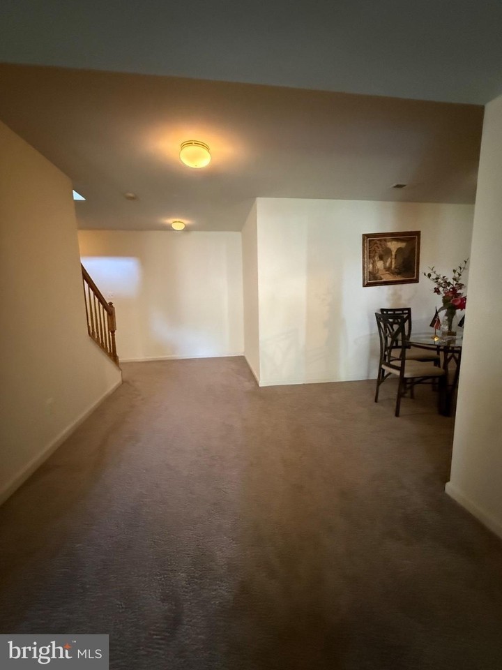 15106 Toccoa Ct - Photo 5 of 12