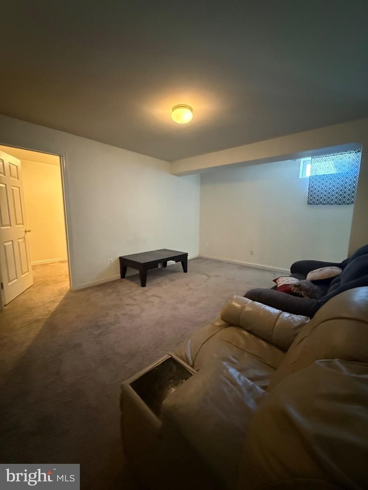 15106 Toccoa Ct - Photo 6 of 12