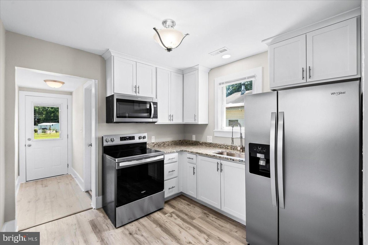 58 Longfield Rd - Photo 3 of 12
