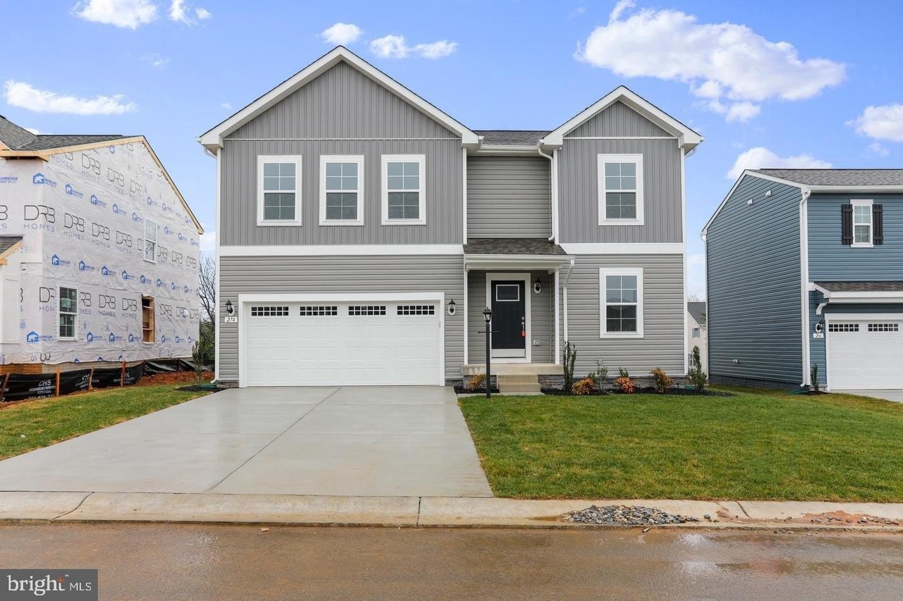274 Ludgate Mnr - Photo 3 of 43