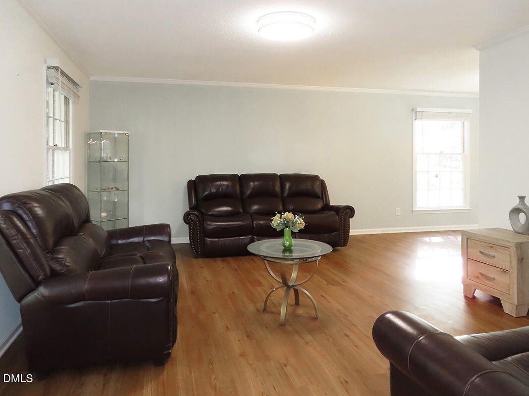 1920 White Plains Rd - Photo 3 of 22