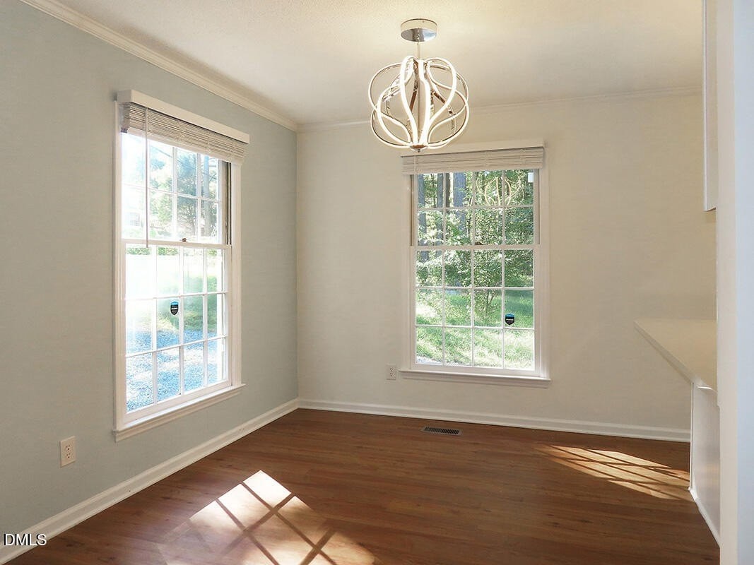 1920 White Plains Rd - Photo 4 of 22