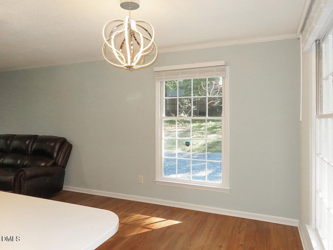 1920 White Plains Rd - Photo 5 of 22