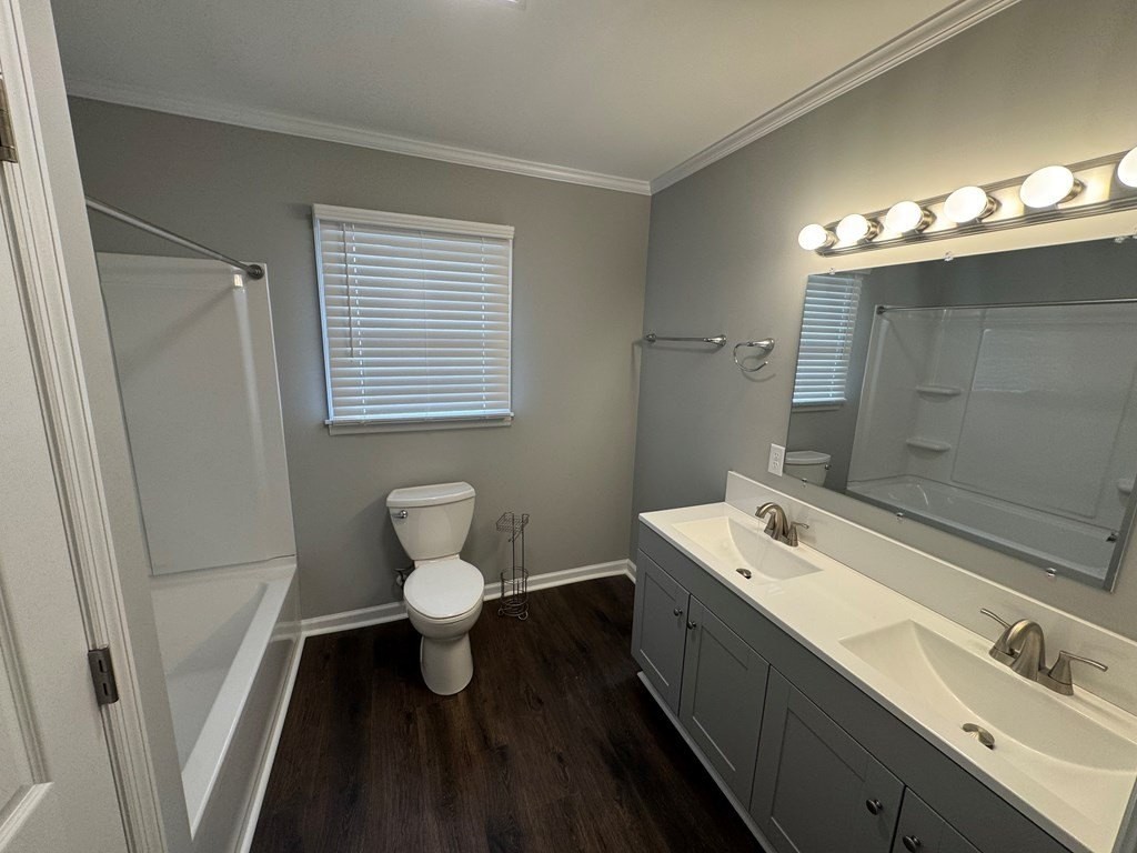 504 W Alden Ave - Photo 3 of 18