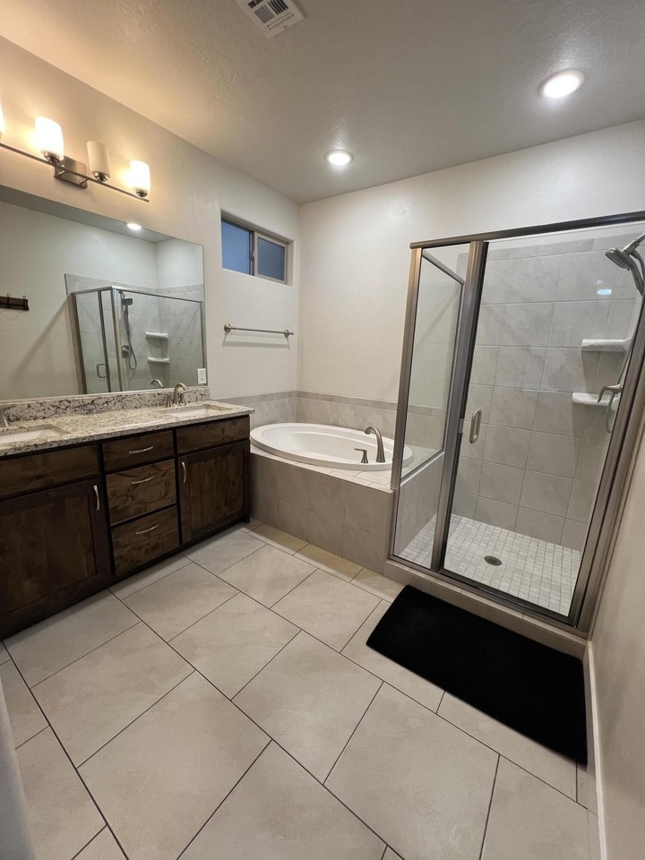 202 N Sage Crest Cir - Photo 7 of 10