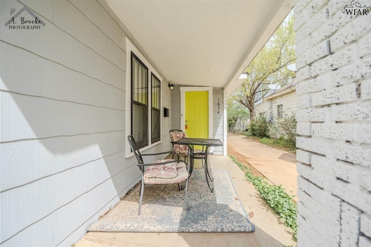 1634 Ardath Ave #1 - Photo 3 of 22
