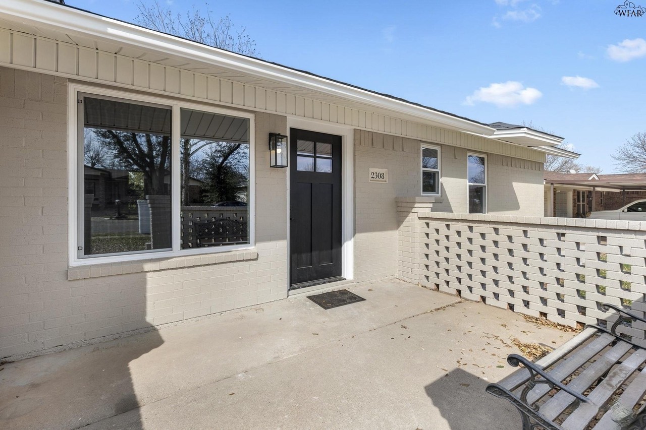 2308 Doris St - Photo 2 of 30