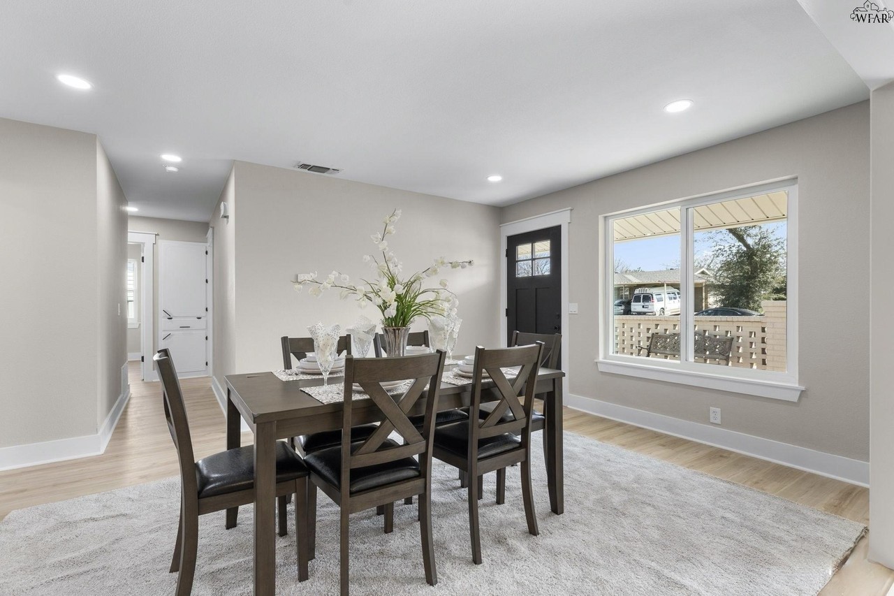 2308 Doris St - Photo 7 of 30