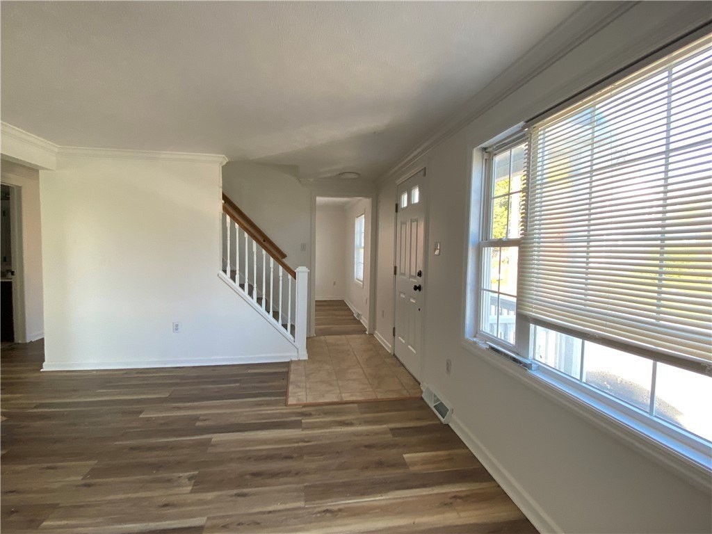 228 Fingal St - Photo 3 of 25