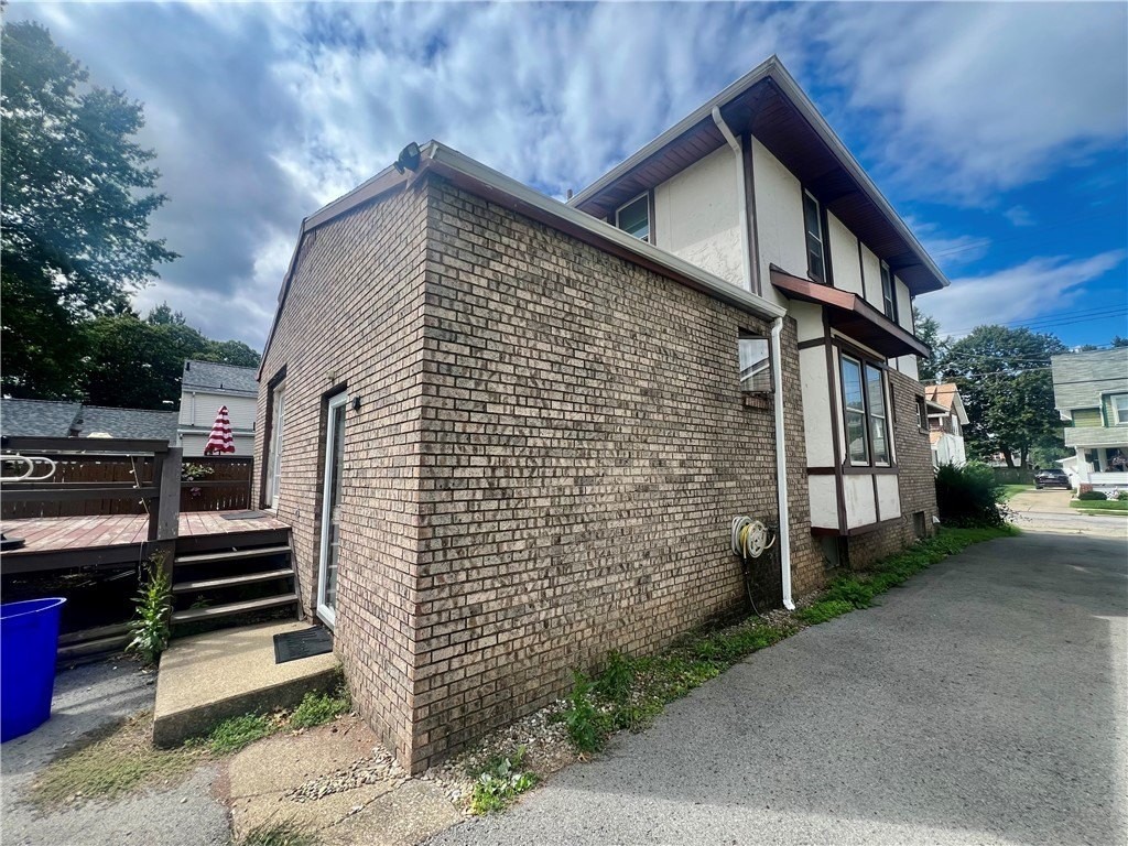 306 E Northview Ave - Photo 2 of 15