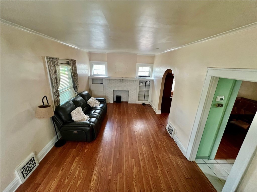 306 E Northview Ave - Photo 5 of 15