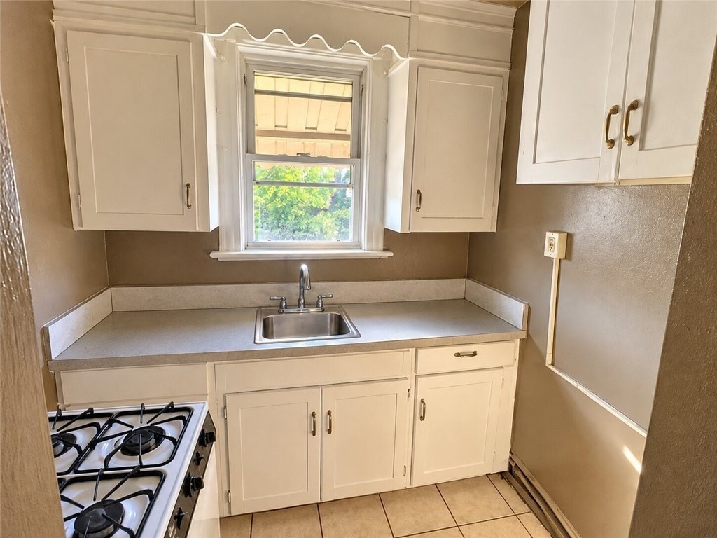 539 2nd St - Photo 3 of 13