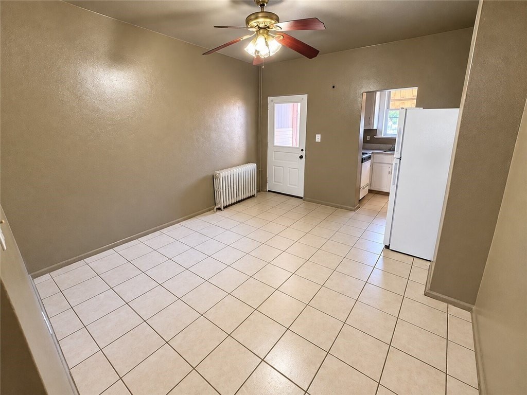 539 2nd St - Photo 5 of 13