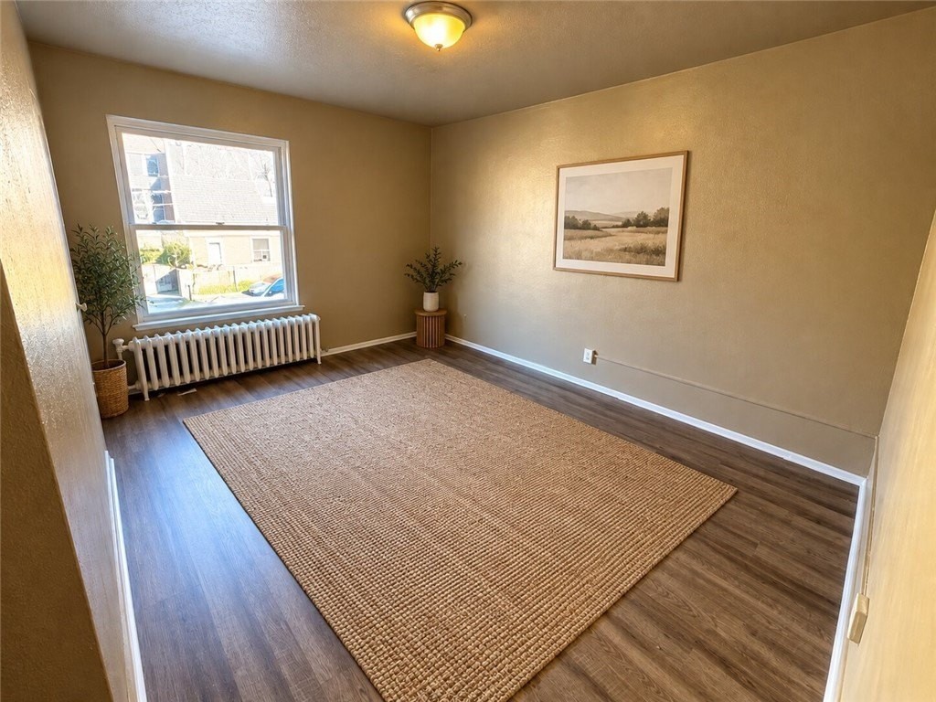 539 2nd St - Photo 6 of 13