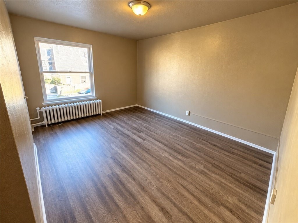 539 2nd St - Photo 7 of 13