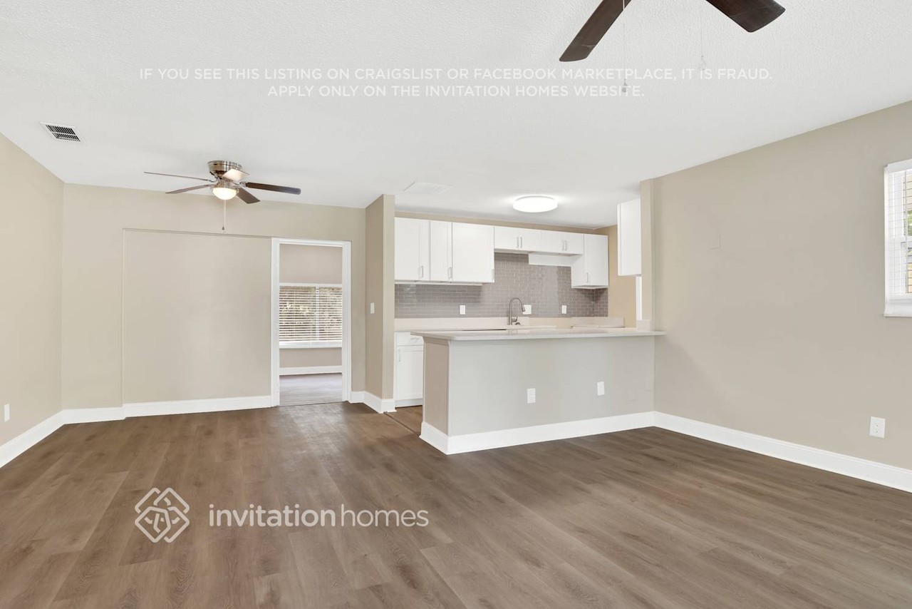 4638 King Cole Blvd - Photo 4 of 28
