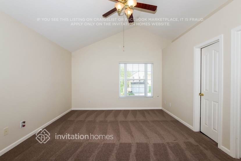 10214 Green Hedge Ave - Photo 7 of 13