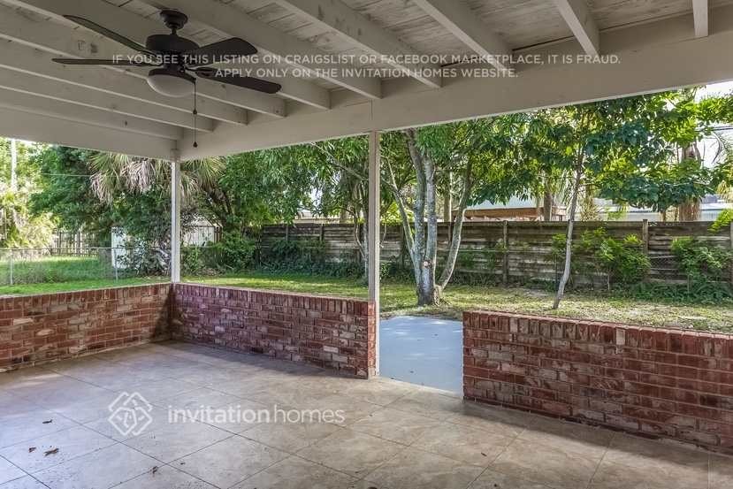 4724 Nw 4th St - Photo 6 of 10