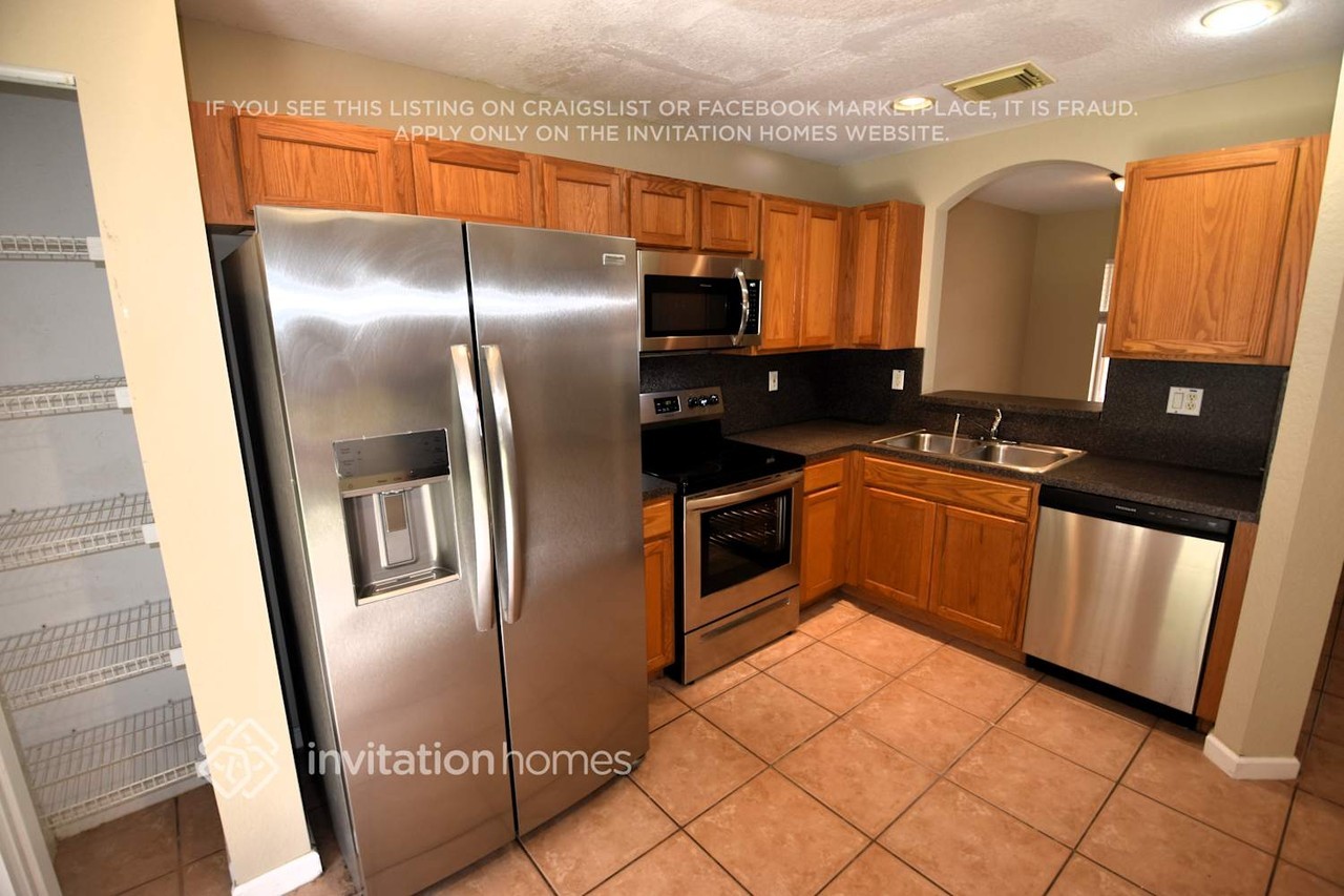 6152 Eaton St - Photo 3 of 10