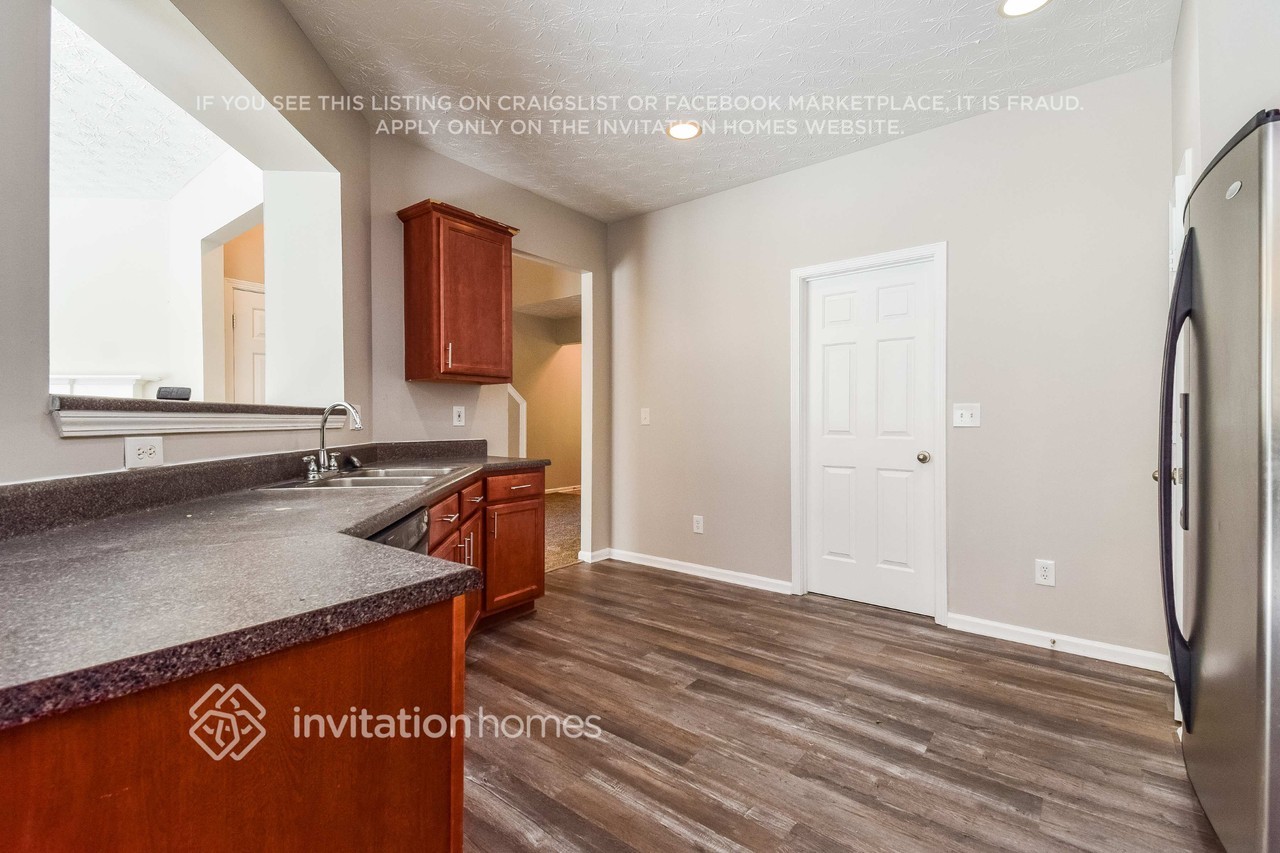 4380 Annlette Dr - Photo 5 of 16