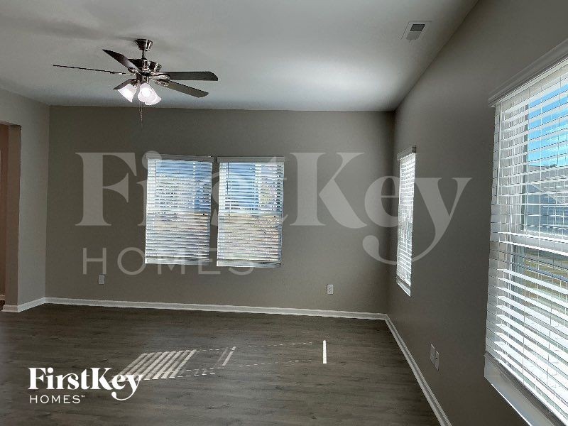 749 Scotch Meadows Loop - Photo 3 of 10