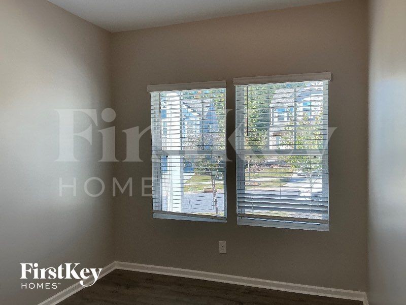 749 Scotch Meadows Loop - Photo 5 of 10