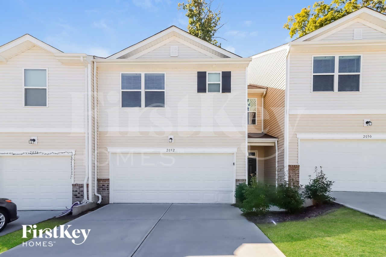 2052 Cypress Village Dr Nw - Photo 2 of 16
