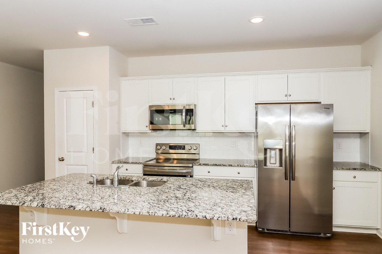 2052 Cypress Village Dr Nw - Photo 6 of 16