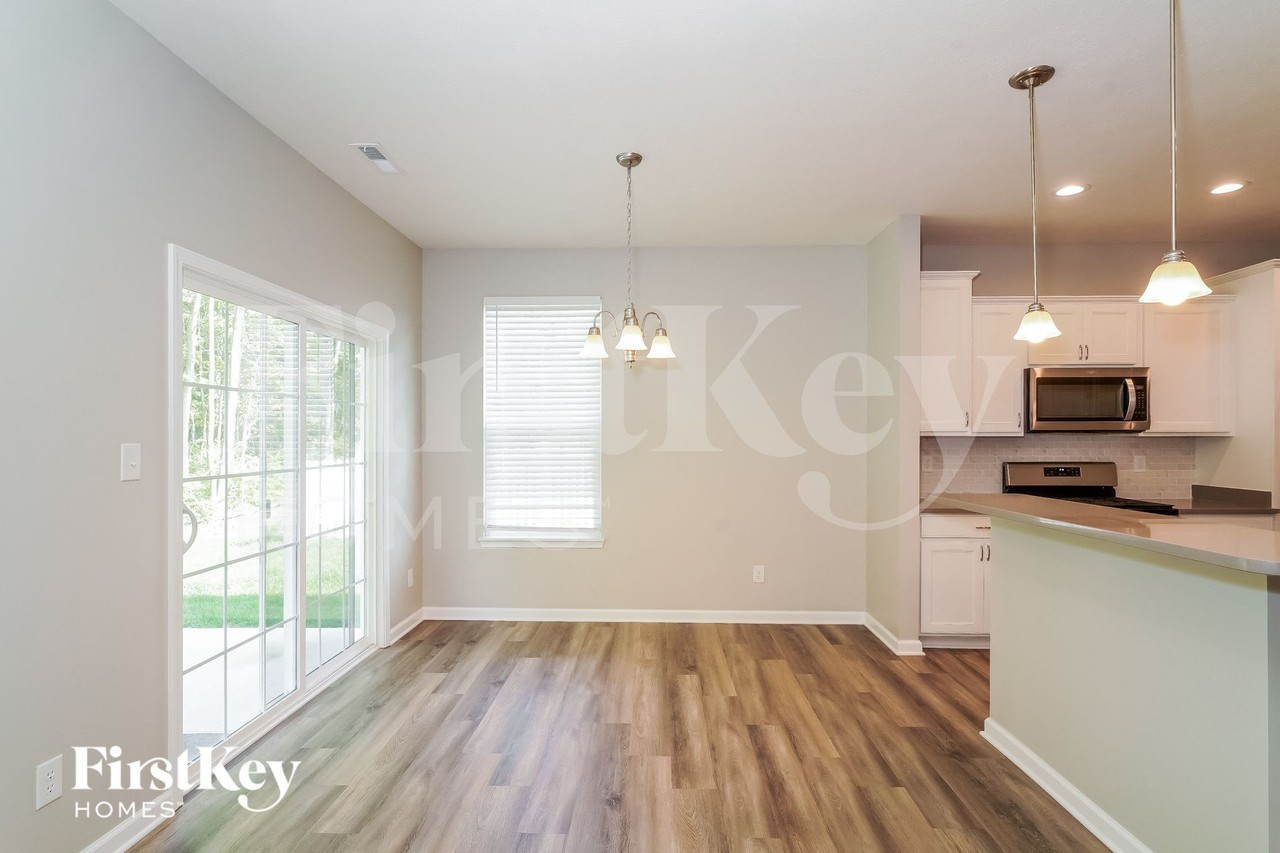 1687 Foudray Cir S - Photo 5 of 15