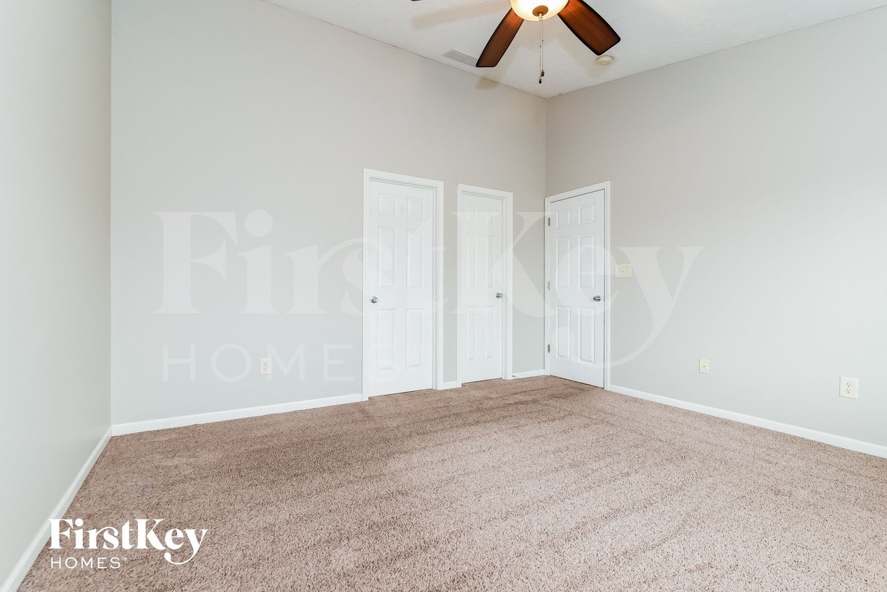725 Woodway Ln - Photo 7 of 15