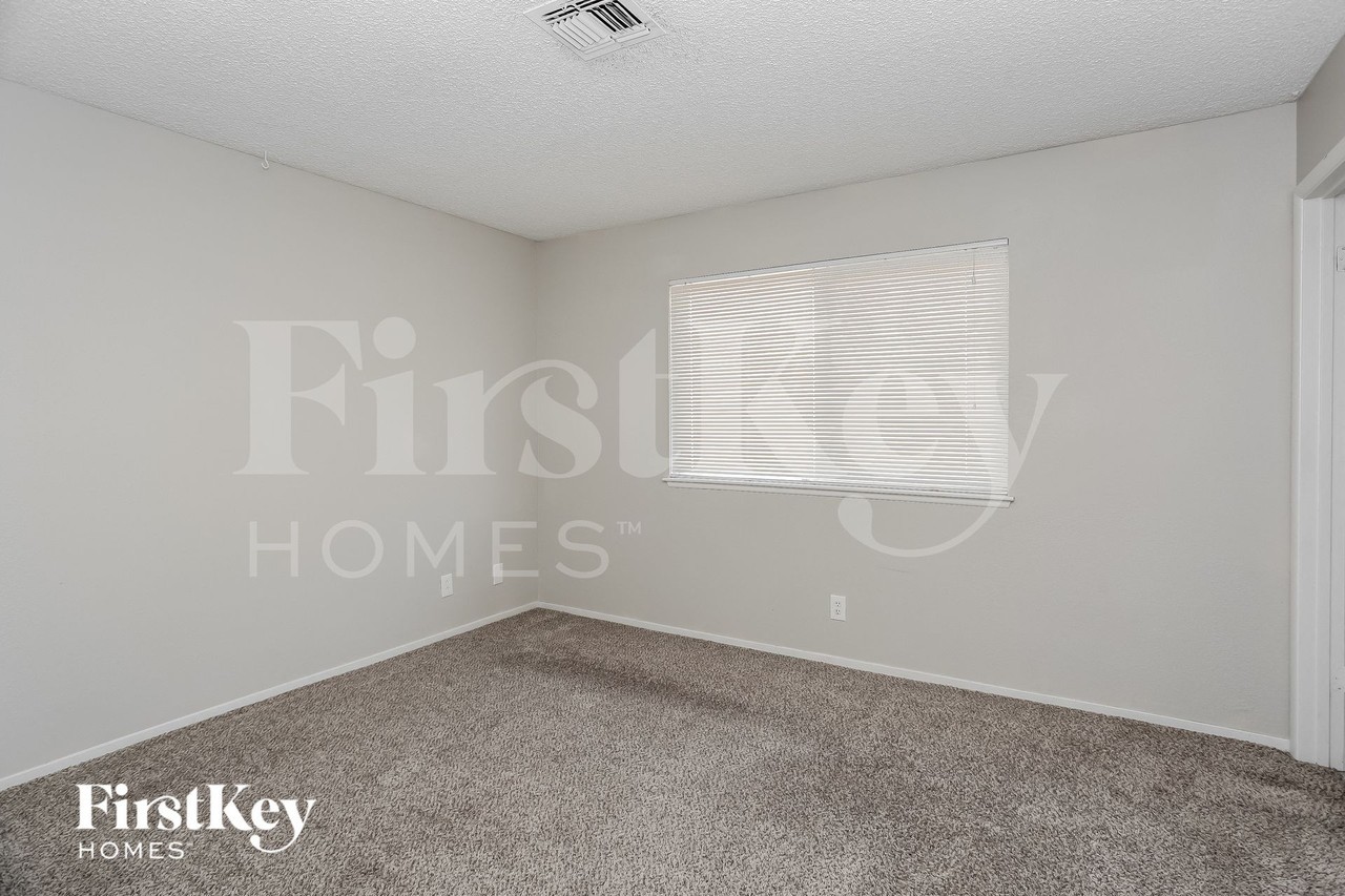 6312 Santa Cruz Ave - Photo 7 of 15