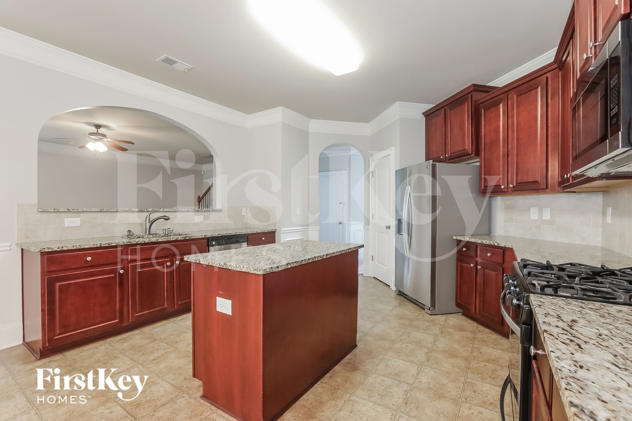 394 Plymstock Dr - Photo 5 of 15