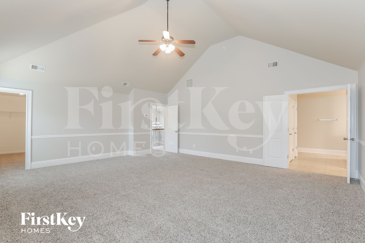 394 Plymstock Dr - Photo 6 of 15