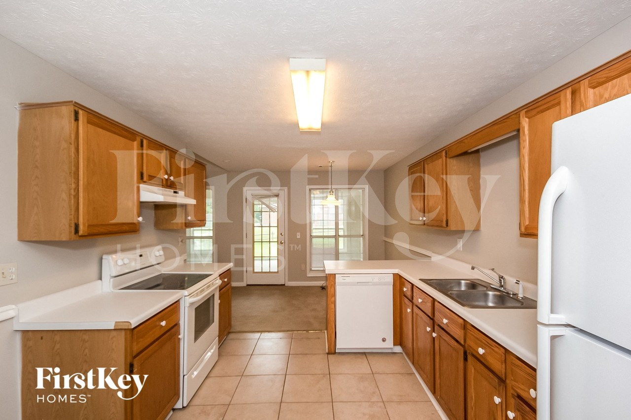 2720 Ivy Mill Dr - Photo 6 of 15