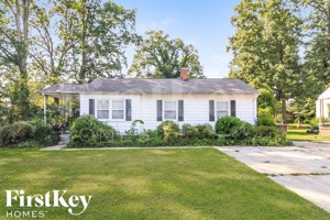 featured image of 1101 N Elam Ave