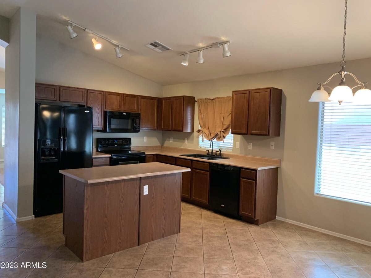 33096 N Kari Rd - Photo 5 of 7
