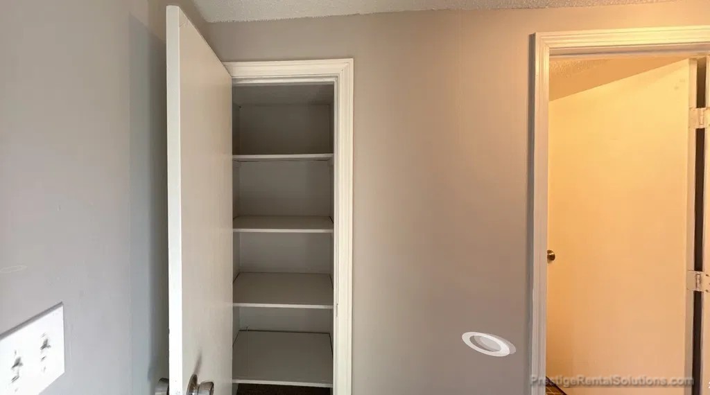 640 Washington St #3 - Photo 6 of 13