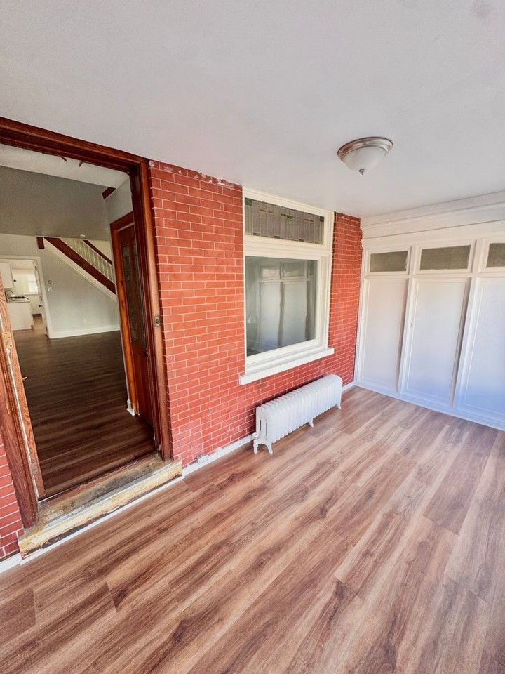1024 W Green St - Photo 2 of 23