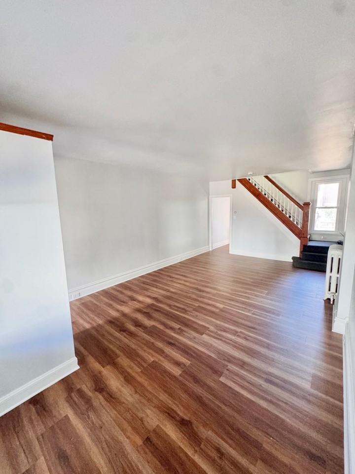 1024 W Green St - Photo 5 of 23