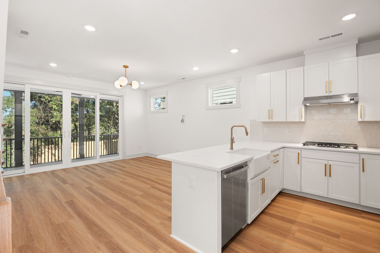 620A Colfax St - Photo 3 of 22