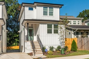 featured image of 704A Colfax St